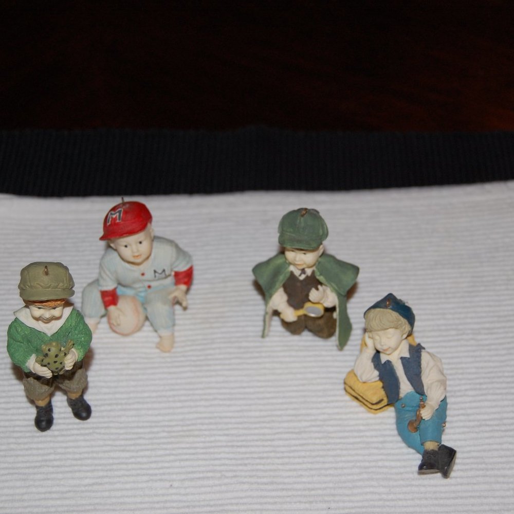 4 Ashton Drake Collectable Ornaments 1993,94,95 Good Preowned Condition